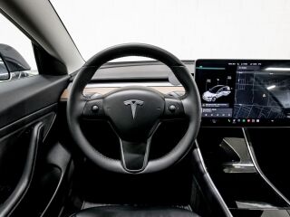 Tesla Model 3 Standard Range+ FSD 239kW