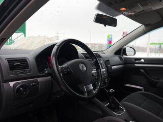 Volkswagen Golf 1.9 R4 TDI 77kW
