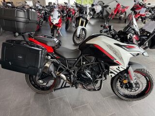 Benelli TRK 702X R2 52kW