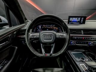 Audi Q7 S-Line plus 3.0 200kW