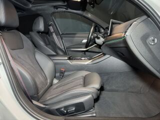 BMW 330 E M-Sportpakett PRO LCI 2.0 215kW