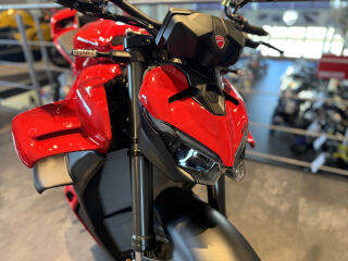 Ducati Streetfighter V4 R4 157kW