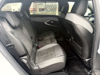 Peugeot 5008 GT 1.2 Hybrid 100kW