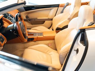 Aston Martin DB9 5.9 336kW
