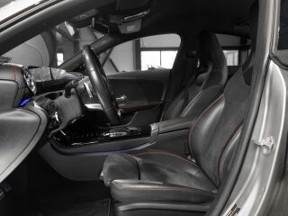 Mercedes-Benz CLA 180 AMG Line 1.4 100kW
