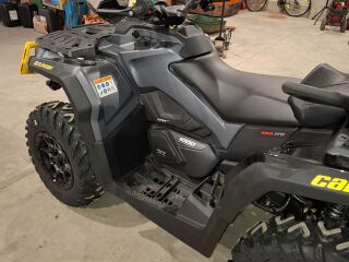Can-Am Outlander MAX 1000 XT-25692 59kW