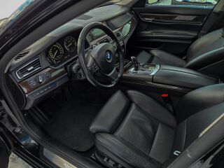 BMW 750 Li 4.4 V8 300кВ