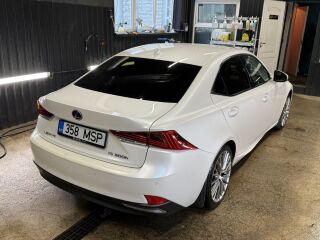 Lexus IS 300h 2.5 133кВ
