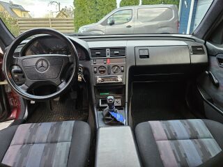 Mercedes-Benz C 200 2.0 55kW