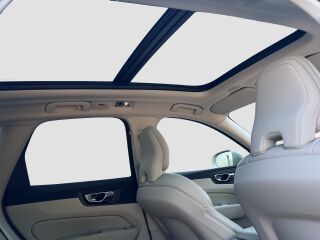 Volvo XC60 AWD Inscription Recharge Plug-In Hybrid 2.0 T8 223кВ
