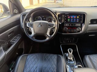 Mitsubishi Outlander Facelift Luxury 4WD PHEV 2.4 165кВ