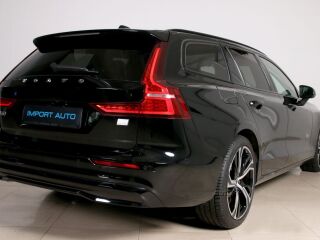 Volvo V60 AWD PLUS DARK RECHARGE LONG RANGE 2.0 T8 Twin Engine Plug-In-Hybrid 335kW