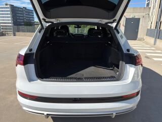 Audi e-tron 55 quatrro S-line 300kW 158kW