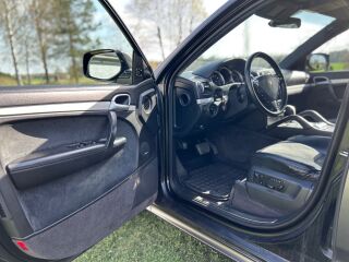 Porsche Cayenne 4.8 298kW