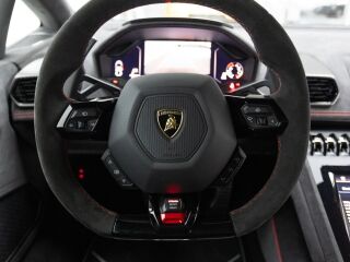 Lamborghini Huracan Sterrato 5.2 449kW