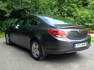 Opel Insignia 1.8 103кВ