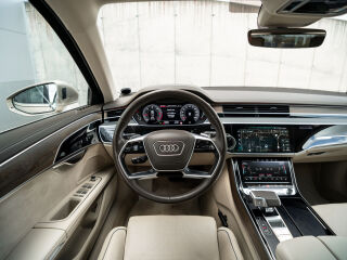 Audi A8 50TDI quattro 3.0 210кВ