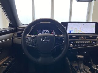 Lexus ES 300h Limited Edition 2.5 131кВ