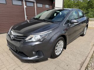 Toyota Avensis Linea Terra 1.6 97kW