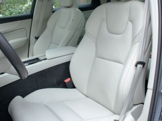 Volvo XC60 AWD DARK Long Range Intelli PRO Wntr 2.0 T6 Recharge Plug-In Pistikhübriid 293kW