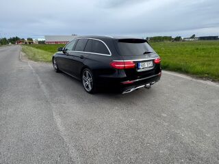 Mercedes-Benz E 220 AMG-Line Burmester Widescreen 2.0 143kW