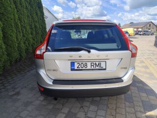 Volvo XC60 MOMENTUM 2.0 R5 D3 120кВ