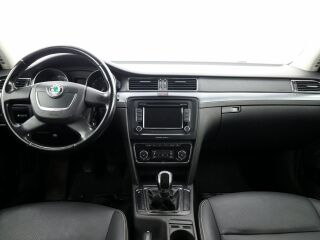 Skoda Superb Highline 1.4 92kW