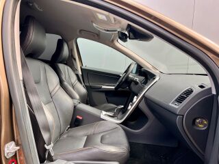 Volvo XC60 AWD Summum Polar+ 2.4 D4 140кВ