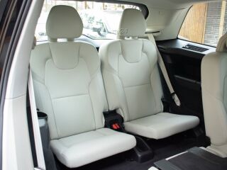 Volvo XC90 AWD B5 Inscription Intelli SAFE PRO 2.0 B5 KERS MHEV Kerghübriid 183кВ