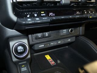 Toyota Land Cruiser Executive 4WD 2.8 151кВ