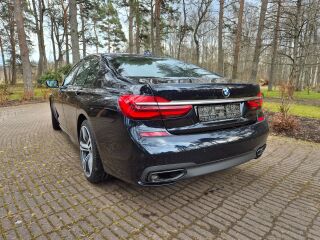 BMW 740 e iPerformans M-Paket 2.0 240кВ
