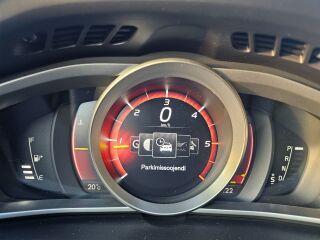Volvo V40 Inscription 2.0 88кВ