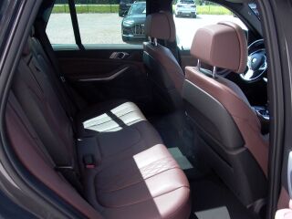 BMW X5 xDrive30d M Sports package 3.0 210kW