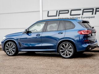 BMW X5 45e Plug-in Hybrid M-Sport 3.0 290кВ
