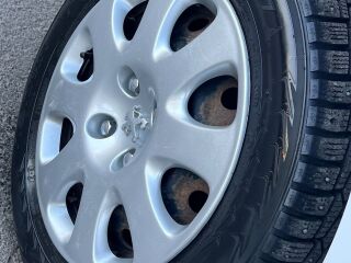 Peugeot 301 1.2 R3 53kW