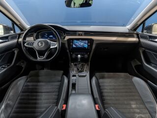 Volkswagen Passat R-Line 4 Motion 140kW