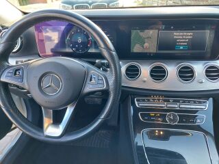 Mercedes-Benz E 220 2.0 143kW