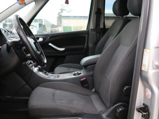 Ford Galaxy Ghia 2.0 R4 TDI 96kW
