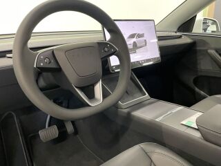 Tesla Model Y Long Range All-Wheel Drive 179kW