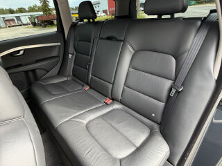 Volvo V70 Facelift Momentum 2.0 R5 D3 120кВ