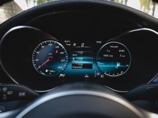 Mercedes-Benz C 220 Amg-Pakett 2.0 143kW
