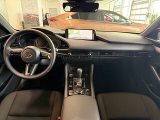 Mazda 3 e-Skyactiv G Centre-line 2.5 103kW