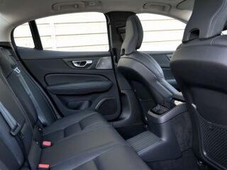 Volvo S60 AWD B&W LUXURY+ ULTIMATE DARK XENIUM INTELLI 2.0 T8 Twin-Engine PLUG-IN-HYBRID LONG RANGE 335kW