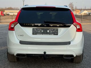 Volvo V60 Summum Facelift EU6 2.0 R4 D4 TDI 133кВ