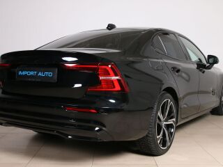 Volvo S60 AWD ULTIMATE DARK INTELLI SAFE PRO 2.0 B5 KERS Mild Hybrid 184kW