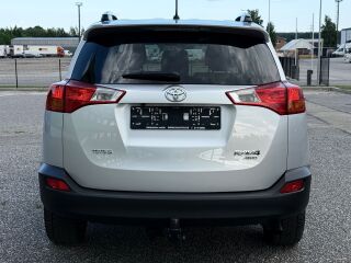 Toyota RAV4 AWD 4x4 Comfort EU5 2.2 R4 D-4D TDI 110кВ