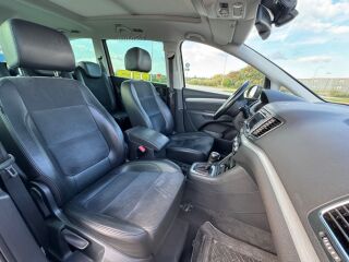 Volkswagen Sharan 2.0 103kW