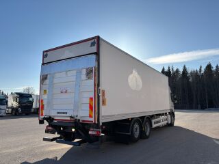 Volvo FM370 6x2*4 EURO6 + CARRIER SUPRA 950 278kW