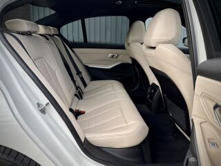 BMW 330 e xDrive M-Sportpakett LCI 2.0 R4 215kW