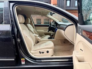 Skoda Superb Twin-Door Elegance 4Motion 3.6 VR6 191kW
